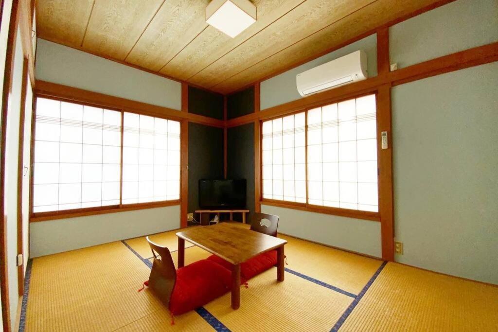 御浜岬の至福を一身に味わう 一軒家貸切宿で贅沢なバーベキューを楽しみながら夕陽に染まる戸田湾の美しさを満喫 Нумадзу Екстер'єр фото